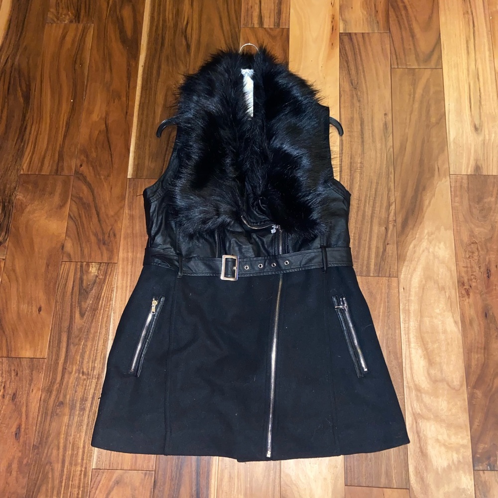 BNWT FAUX FUR COLLAR WOOL VEST SIZE 12